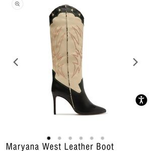 Size 6.5 never worn- SOLD OUT